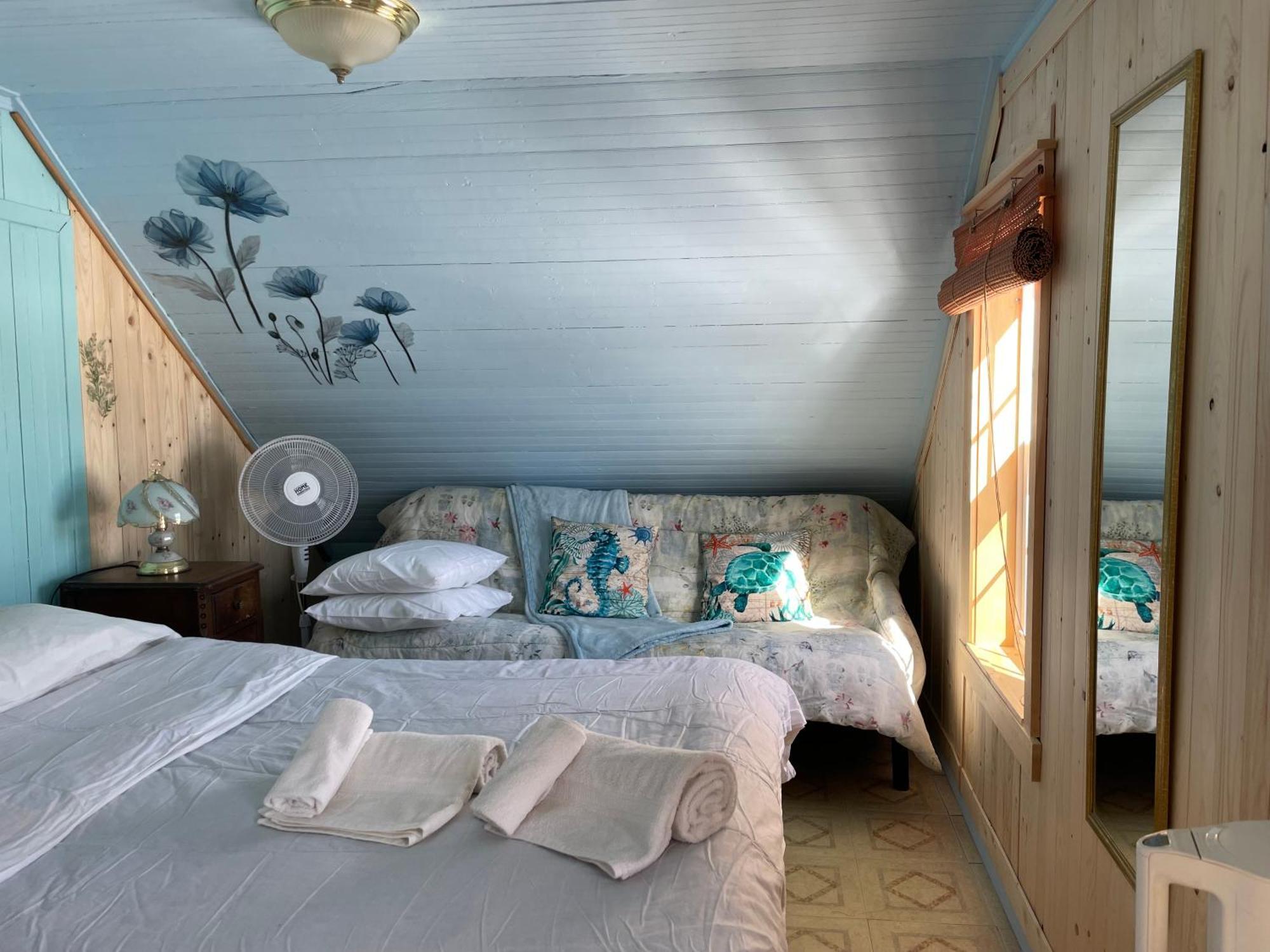 Gite La Belle Forillonne Aux Salles De Bain Privee Gaspé Extérieur photo