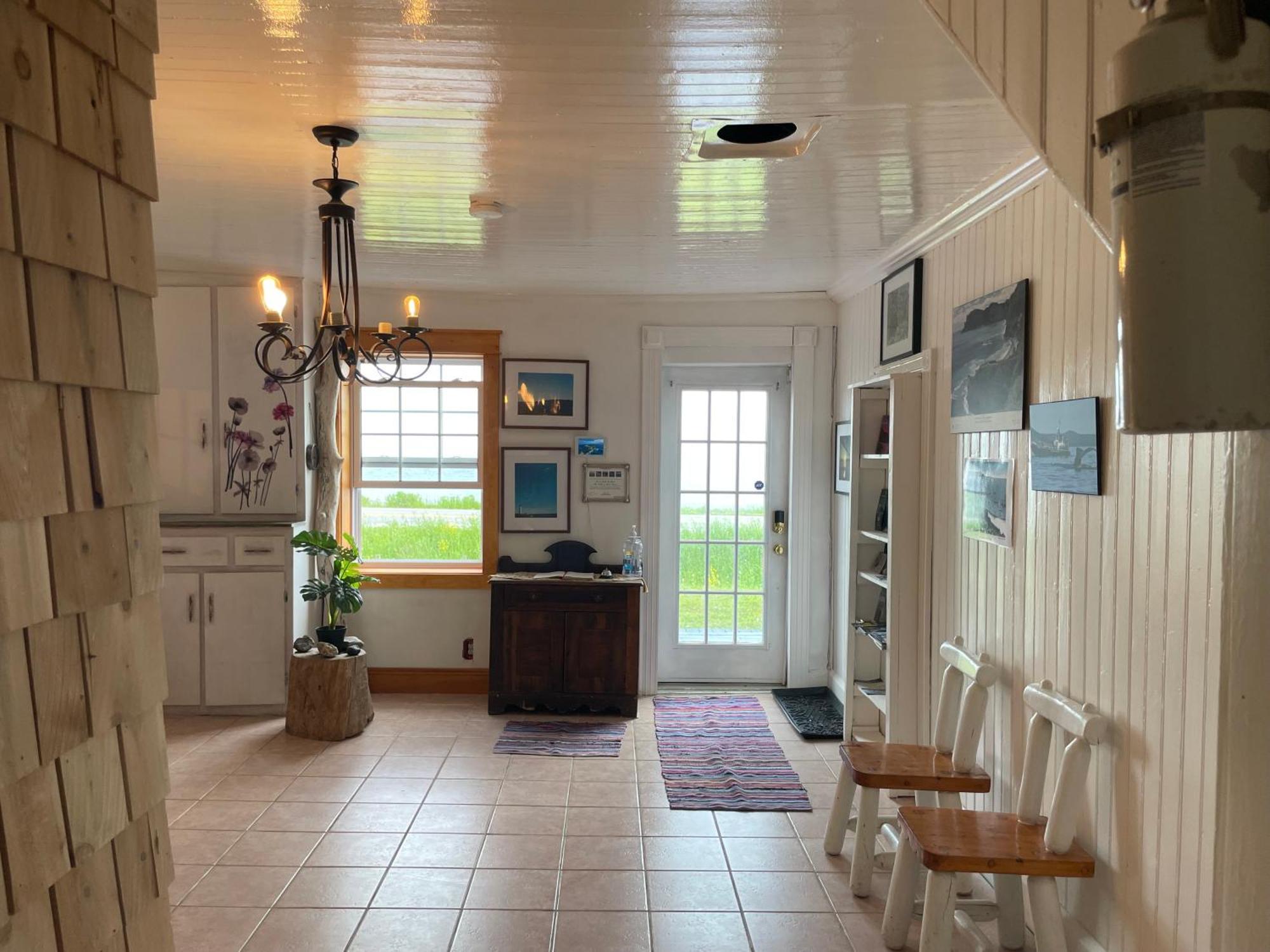 Gite La Belle Forillonne Aux Salles De Bain Privee Gaspé Extérieur photo